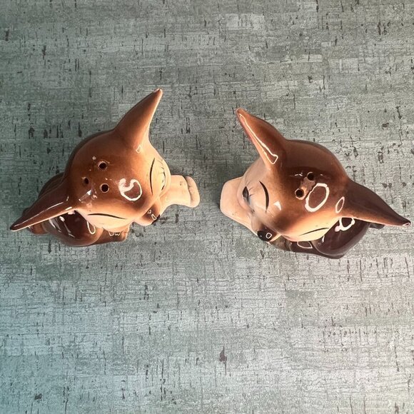 Kitschy Anthropomorphic Big Eyed Doe Fawn Deer Salt Pepper Shakers Japan Vintage - Picture 2 of 7